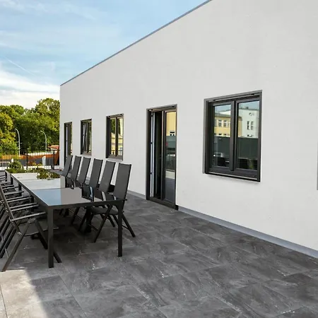 Monteurzimmer Pankow Mit Dachterrasse - Nur 10 Min. Von Der A10 - 3 Zimmer/ 7 Betten Pensjonat