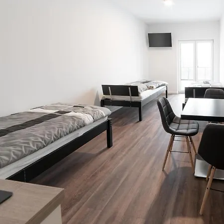 Monteurzimmer Pankow Mit Dachterrasse - Nur 10 Min. Von Der A10 - 3 Zimmer/ 7 Betten 3* Berlin
