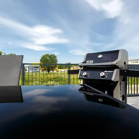 Monteurzimmer Pankow Mit Dachterrasse - Nur 10 Min. Von Der A10 - 3 Zimmer/ 7 Betten Pensjonat