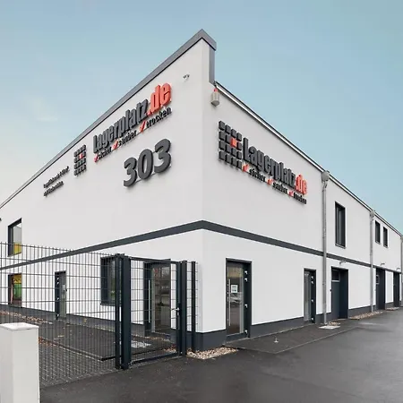 Monteurzimmer Pankow Mit Dachterrasse - Nur 10 Min. Von Der A10 - 3 Zimmer/ 7 Betten 3* Berlin