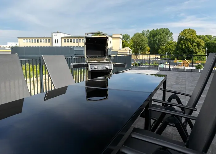 Monteurzimmer Pankow Mit Dachterrasse - Nur 10 Min. Von Der A10 - 3 Zimmer/ 7 Betten Penzion Berlín